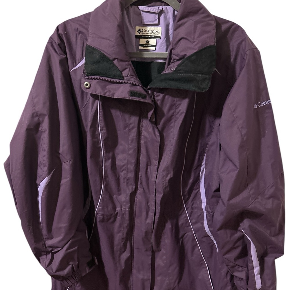 Columbia Womenns Size Large zip up water resistant purple jacket